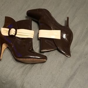Dk brown vinyl booties